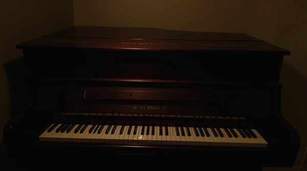 Yamaha u1 : l'instrument de référence parmi les pianos droits